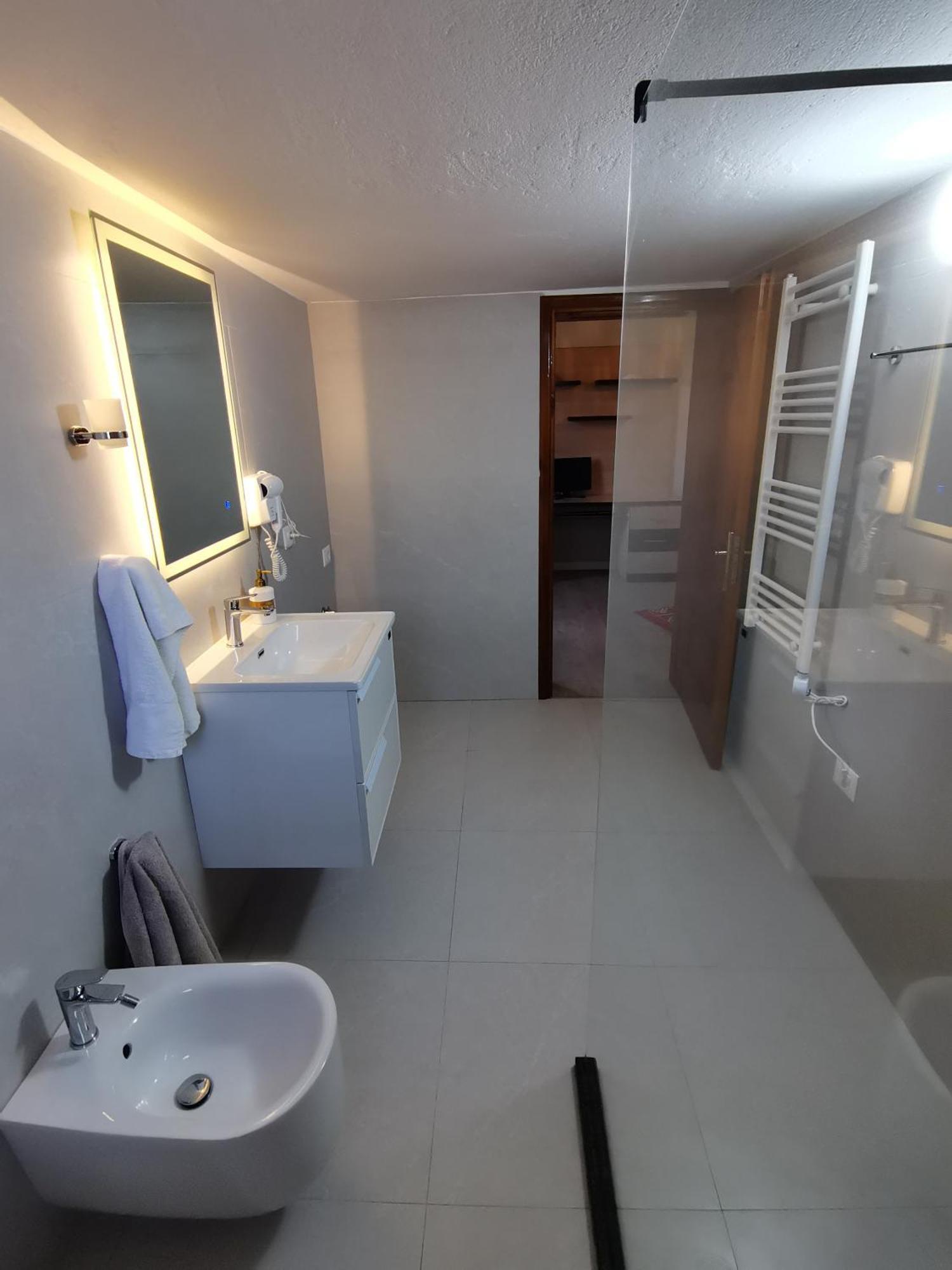 Leatis Apartment Durres Ngoại thất bức ảnh