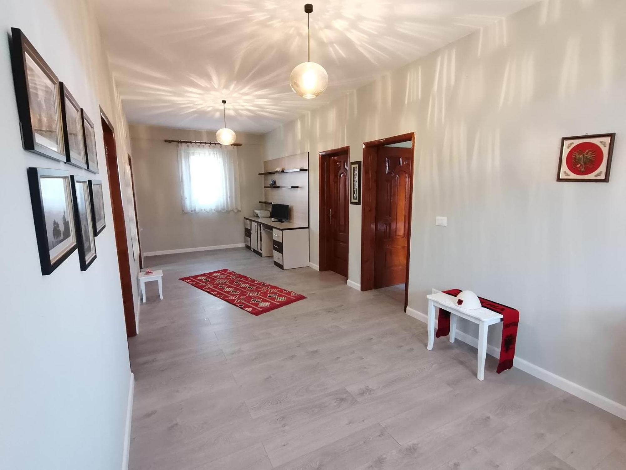 Leatis Apartment Durres Ngoại thất bức ảnh