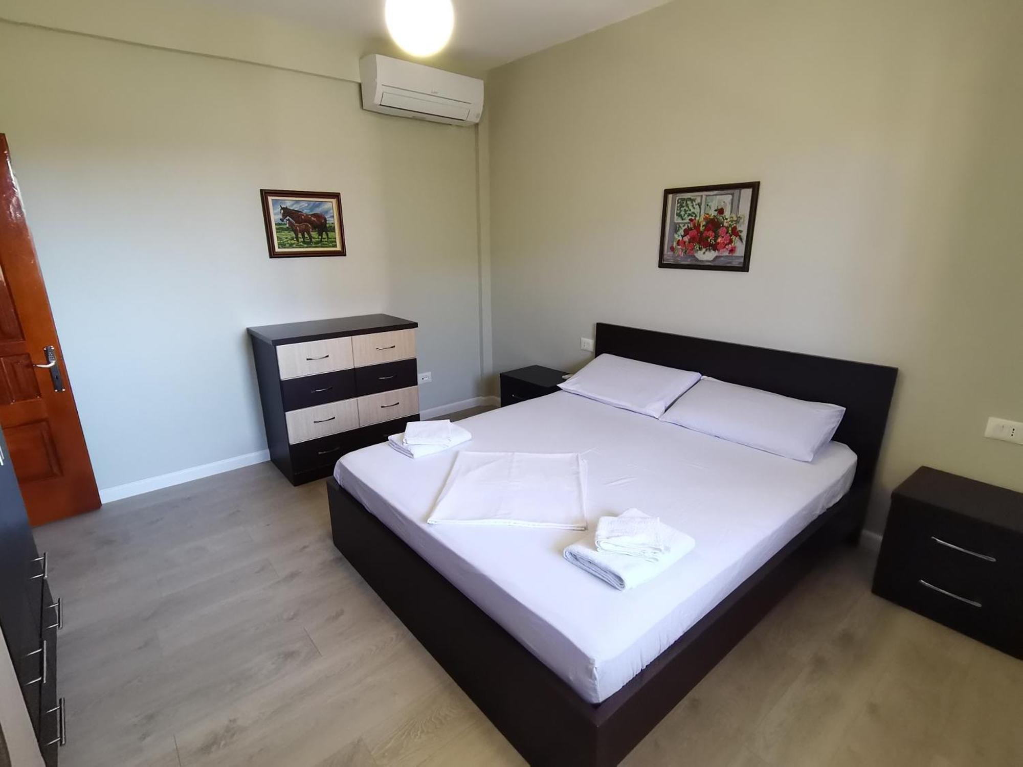 Leatis Apartment Durres Ngoại thất bức ảnh